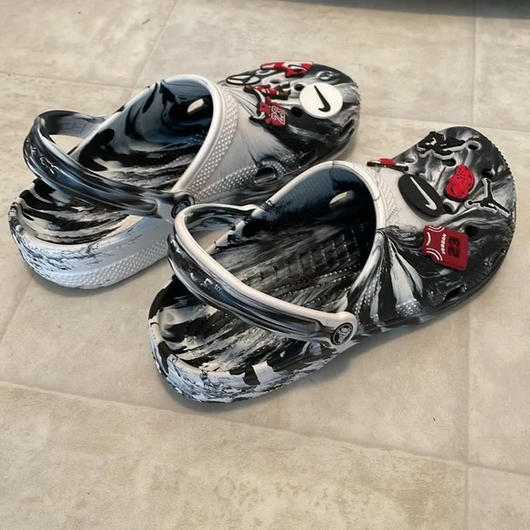 Crocs Classic Clog men’s size 9 - Picture 15 of 16